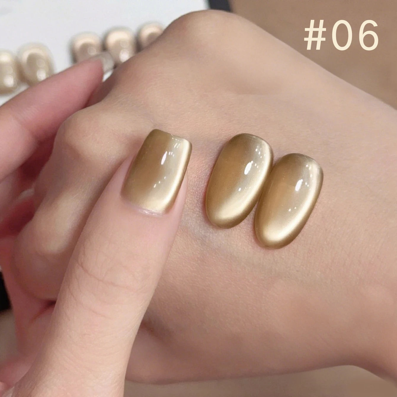 Brown Nails Champagne