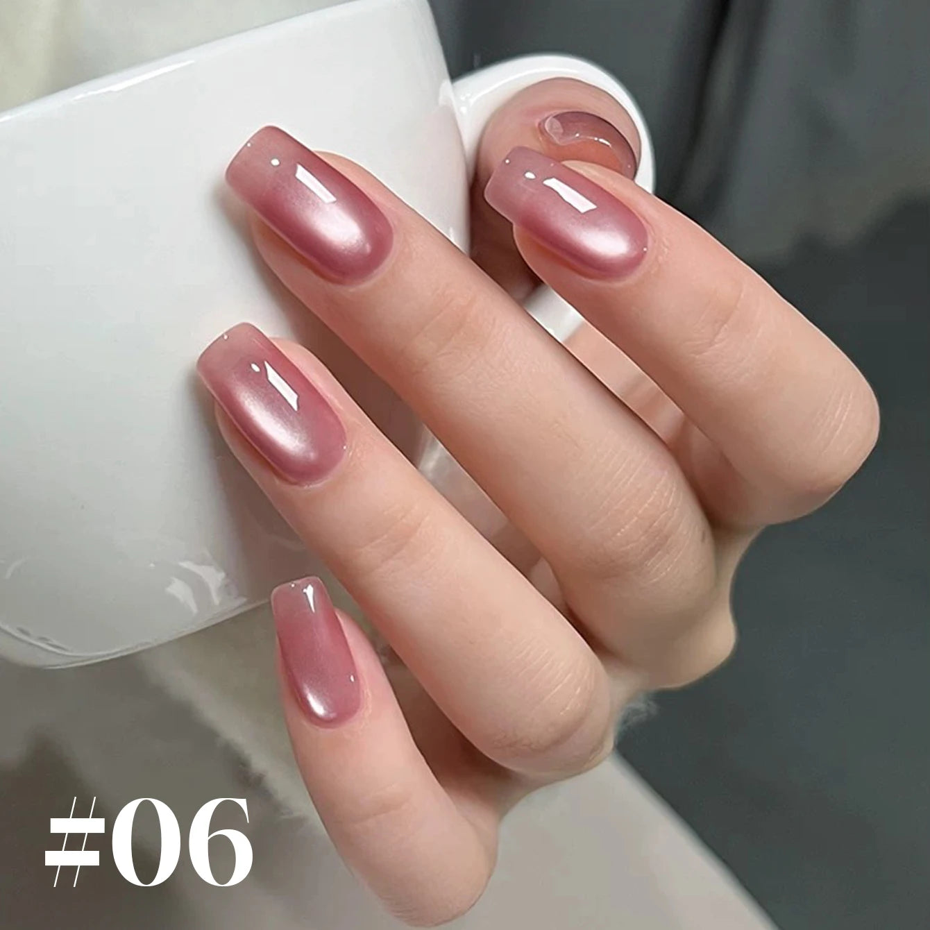 Brown Nails Champagne