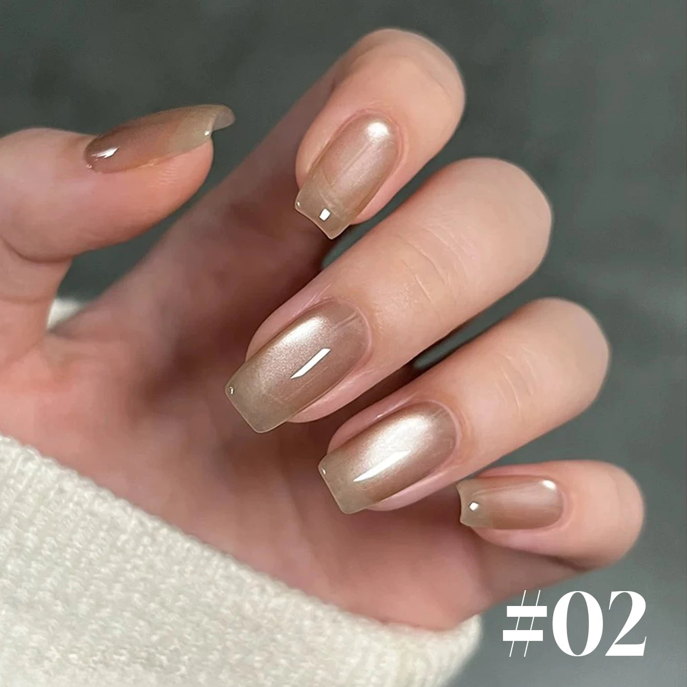 Brown Nails Champagne