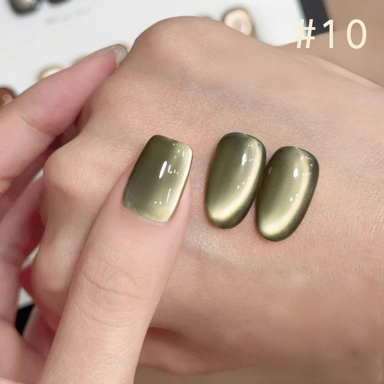 Brown Nails Champagne